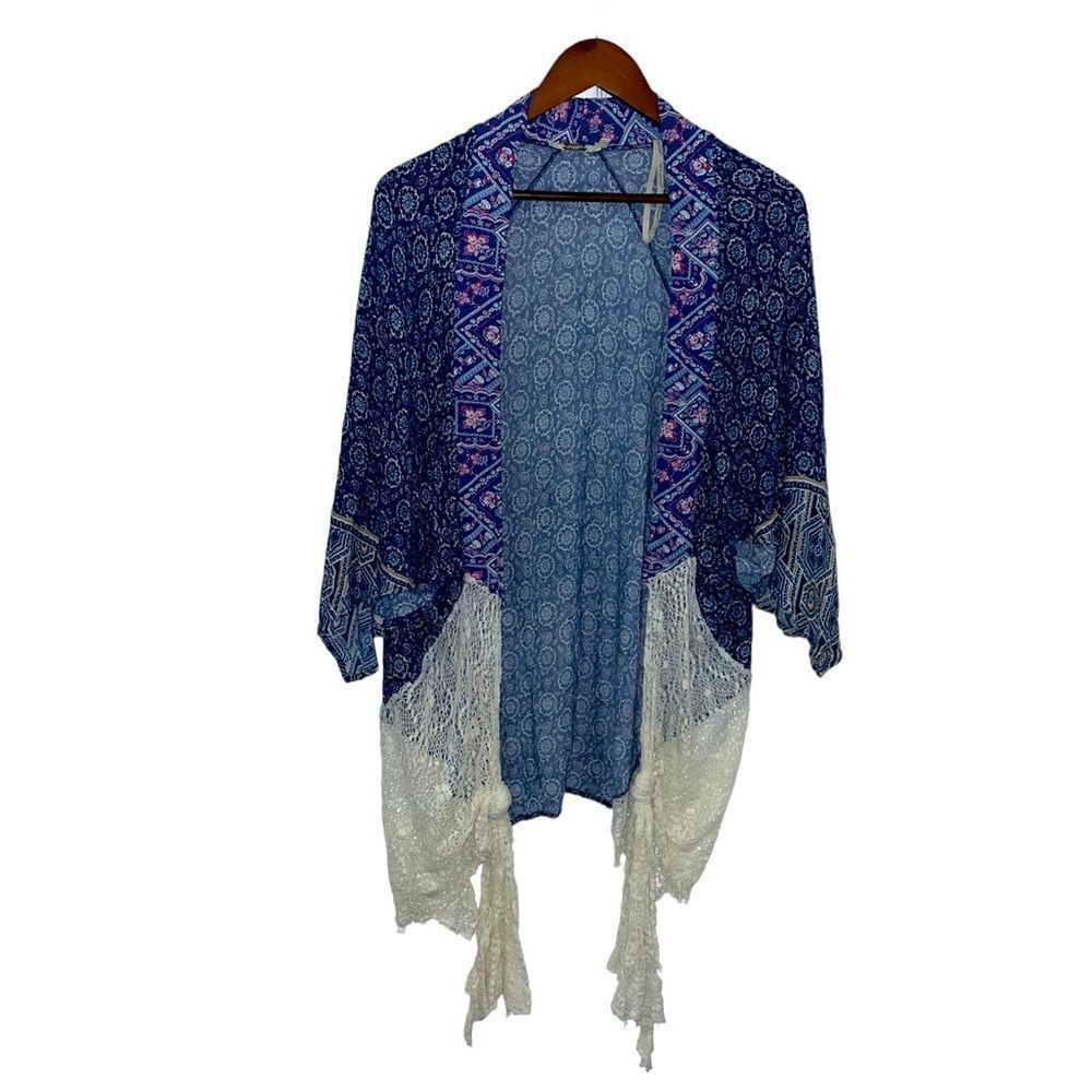 Gimmicks by BKE cardigan size M/L